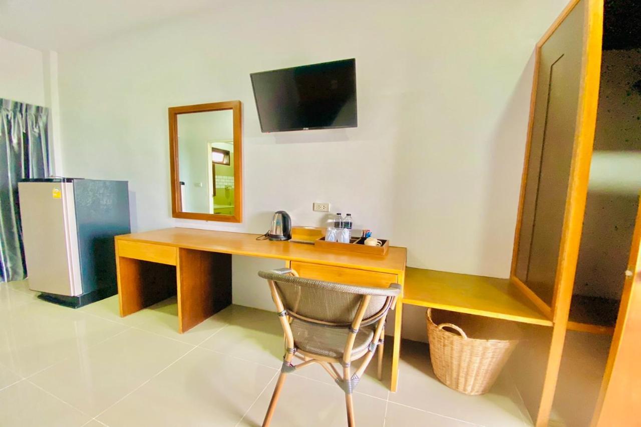 Chanpailin Omarzaa Krabi Bagian luar foto